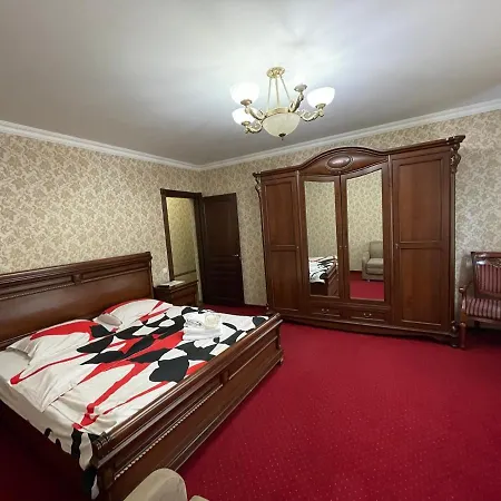 Deribasovskaya 18 *